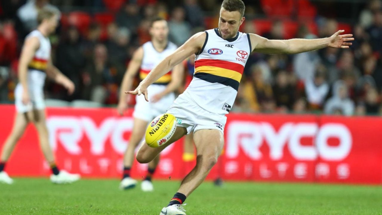 Crows star Brodie Smith signs on AFL News Zero Hanger