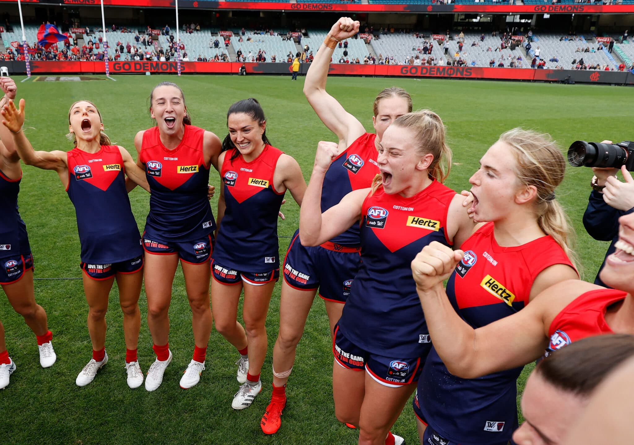 Melbourne lock in AFLW coach until 2024 AFL News Zero Hanger